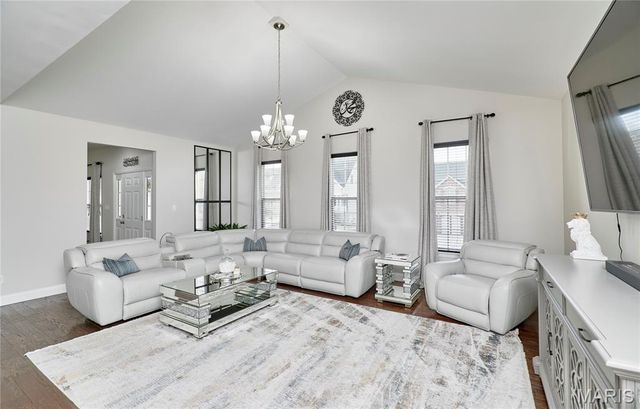 5451 Hagemann Pointe Drive, St Louis, MO 63128