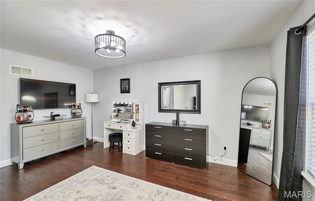 5451 Hagemann Pointe Drive, St Louis, MO 63128