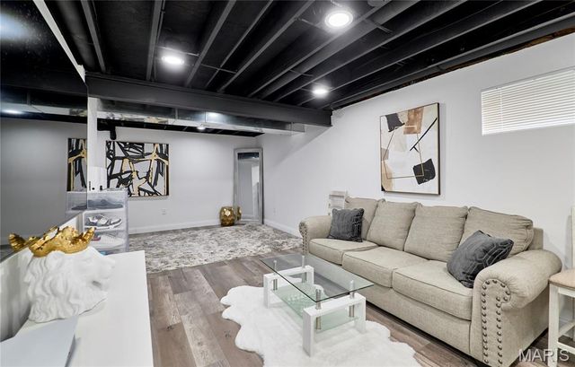 5451 Hagemann Pointe Drive, St Louis, MO 63128