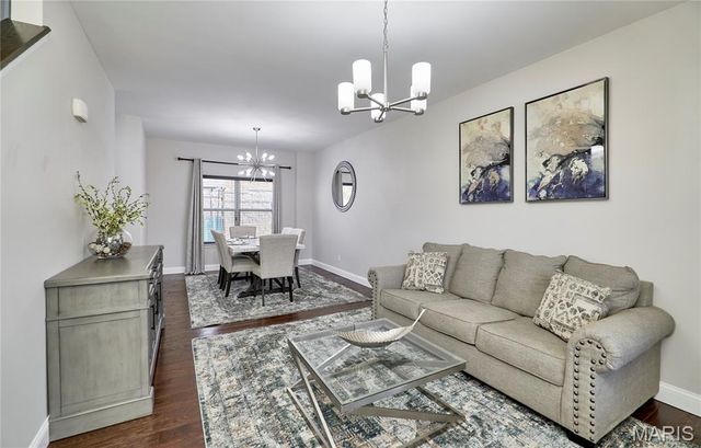 5451 Hagemann Pointe Drive, St Louis, MO 63128