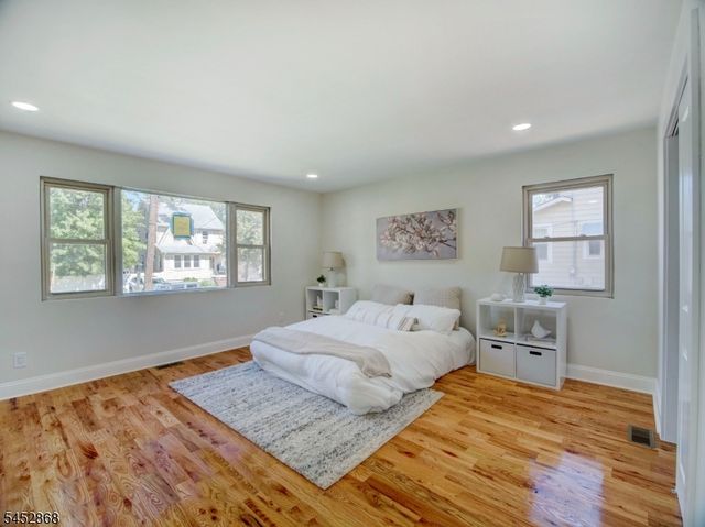 156 W Lincoln Ave, Roselle Park Boro, NJ 07204