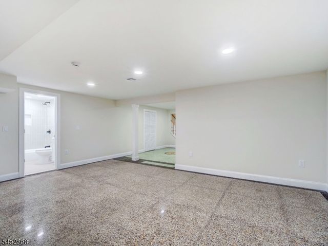 156 W Lincoln Ave, Roselle Park Boro, NJ 07204