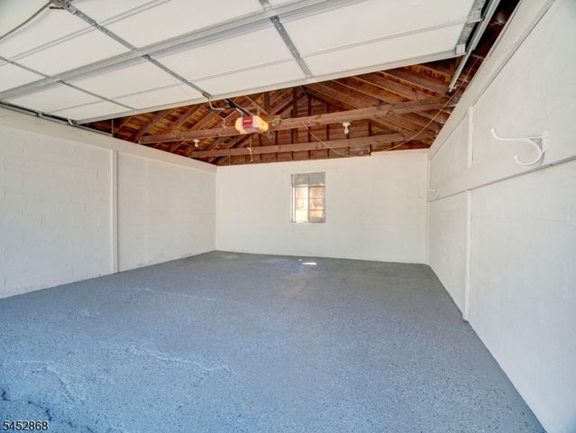 156 W Lincoln Ave, Roselle Park Boro, NJ 07204