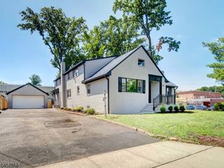 156 W Lincoln Ave, Roselle Park Boro, NJ 07204