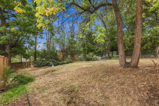 3225 N Wellington Pl, Spokane, WA 99205