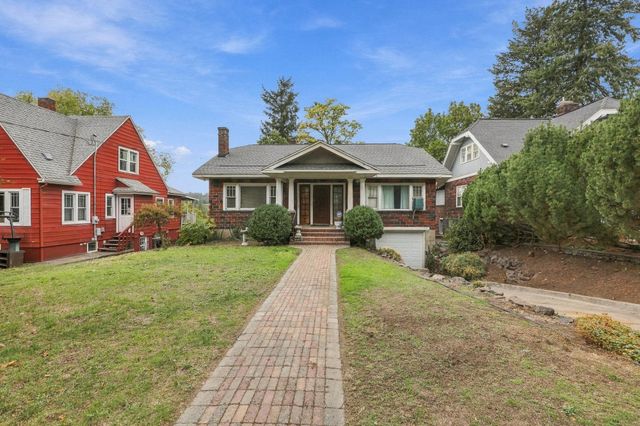 3225 N Wellington Pl, Spokane, WA 99205