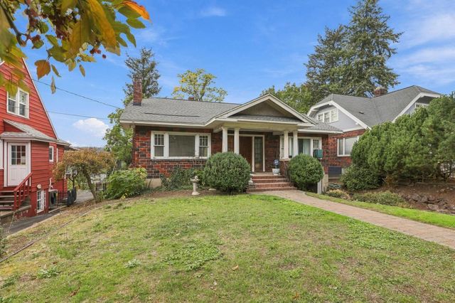 3225 N Wellington Pl, Spokane, WA 99205