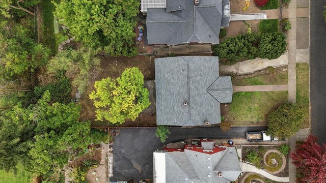 3225 N Wellington Pl, Spokane, WA 99205