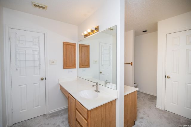 7422 BEN CRENSHAW CT, San Antonio, TX 78244