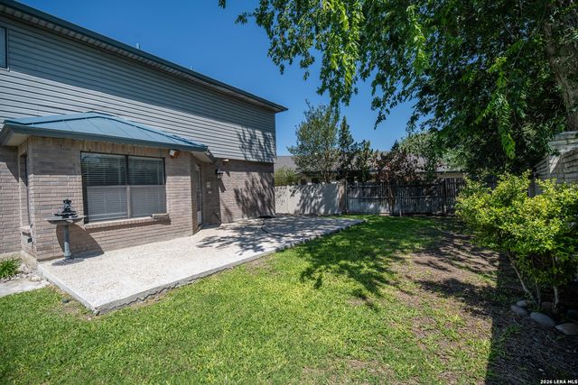 7422 BEN CRENSHAW CT, San Antonio, TX 78244