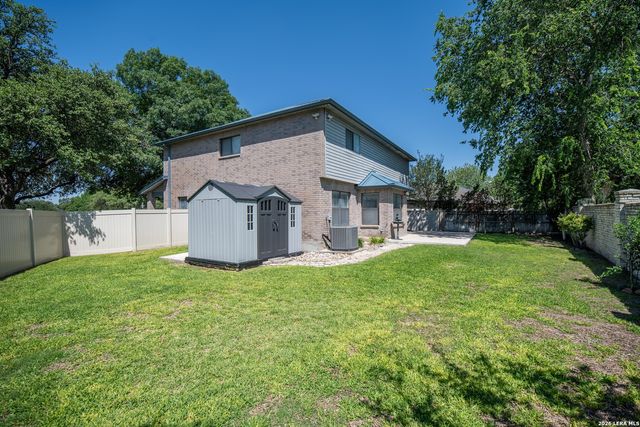 7422 BEN CRENSHAW CT, San Antonio, TX 78244