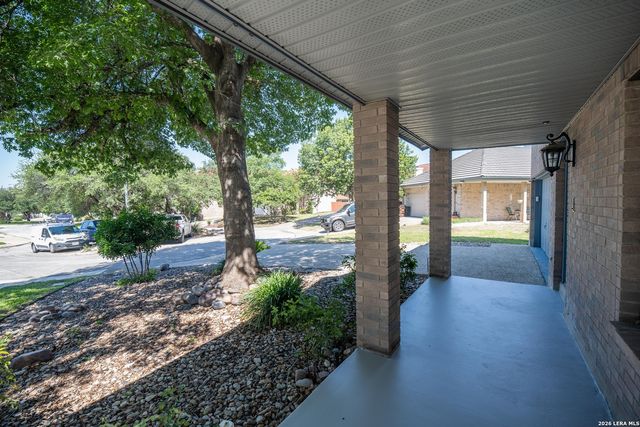 7422 BEN CRENSHAW CT, San Antonio, TX 78244