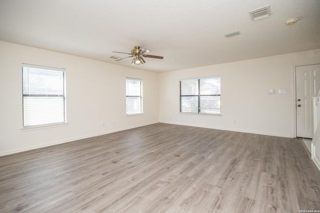 7422 BEN CRENSHAW CT, San Antonio, TX 78244