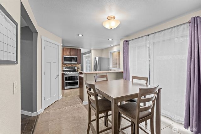 26766 231st Place SE, Maple Valley, WA 98038