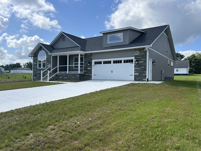 815 Colby Cir, Crossville, TN 38571
