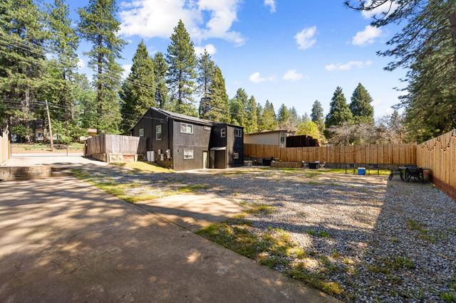 4522 Pony Express Trl, Camino, CA 95709