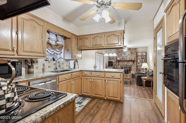 507 E 34th Street, Joplin, MO 64804