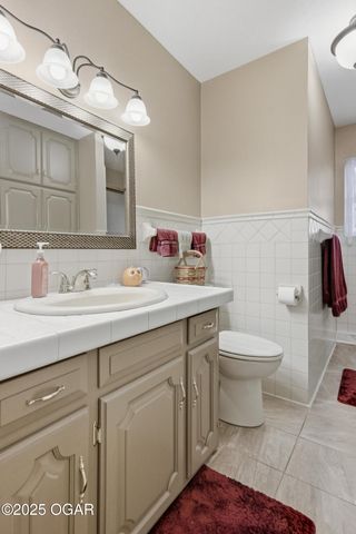 507 E 34th Street, Joplin, MO 64804