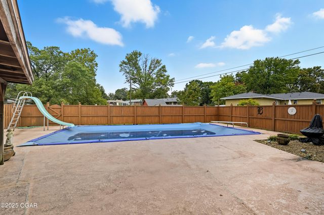 507 E 34th Street, Joplin, MO 64804