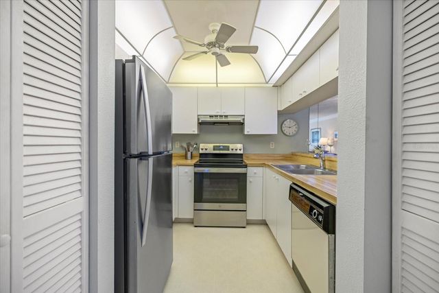 634 BIRD BAY DRIVE E 201, Venice, FL 34285