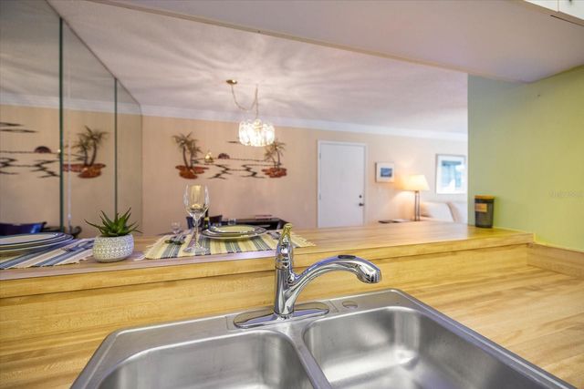 634 BIRD BAY DRIVE E 201, Venice, FL 34285