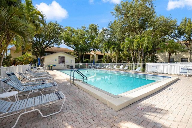 634 BIRD BAY DRIVE E 201, Venice, FL 34285