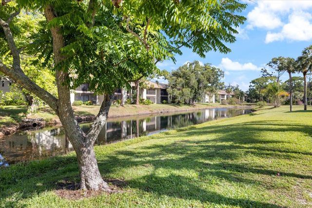 634 BIRD BAY DRIVE E 201, Venice, FL 34285