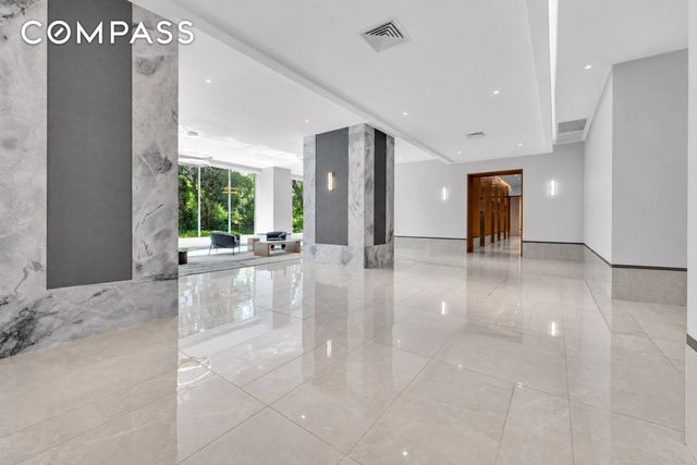 150 W End Ave Apt 10P, New York City, NY 10023