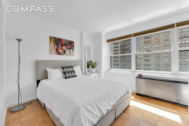 150 W End Ave Apt 10P, New York City, NY 10023