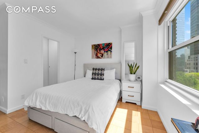 150 W End Ave Apt 10P, New York City, NY 10023