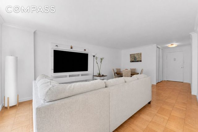 150 W End Ave Apt 10P, New York City, NY 10023