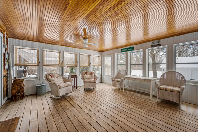 1190 W Old Mill Road, Lake Forest, IL 60045