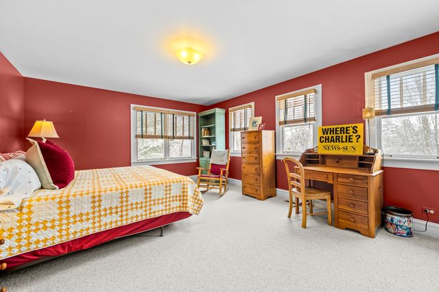 1190 W Old Mill Road, Lake Forest, IL 60045