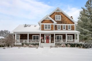 1190 W Old Mill Road, Lake Forest, IL 60045