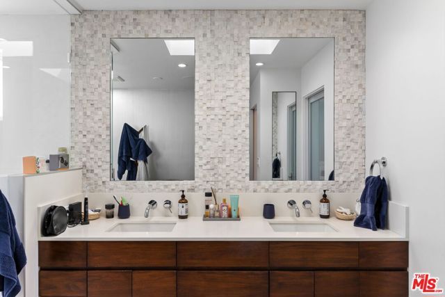 4606 Roma Court, Marina Del Rey, CA 90292