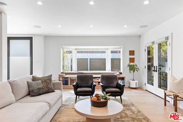 4606 Roma Court, Marina Del Rey, CA 90292