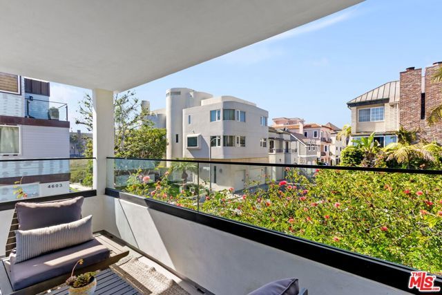 4606 Roma Court, Marina Del Rey, CA 90292