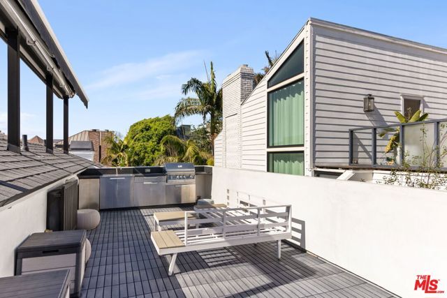 4606 Roma Court, Marina Del Rey, CA 90292