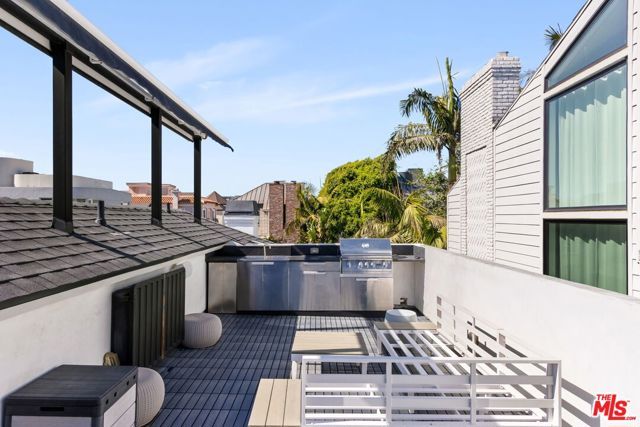 4606 Roma Court, Marina Del Rey, CA 90292