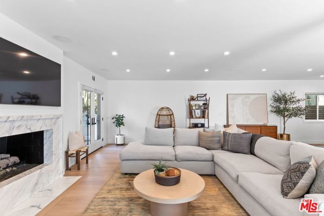 4606 Roma Court, Marina Del Rey, CA 90292