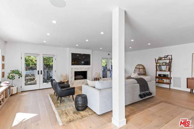 4606 Roma Court, Marina Del Rey, CA 90292