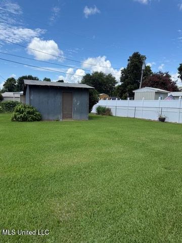 1212 Peach Street, Vidalia, LA 71373