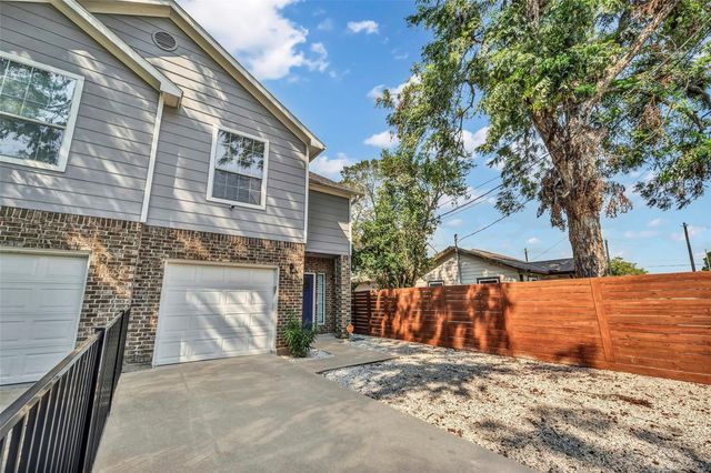 3925 Lowden Street B, Houston, TX 77051