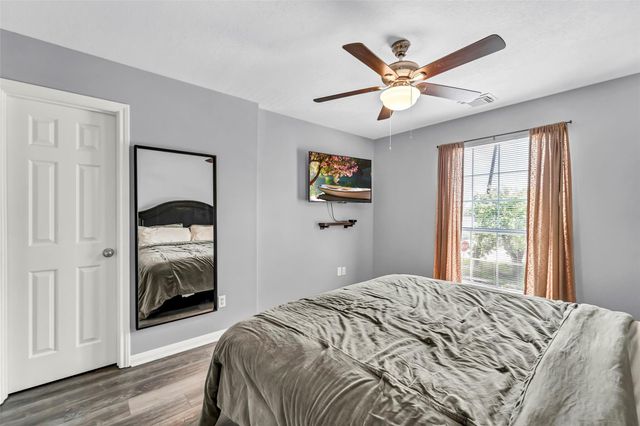 3925 Lowden Street B, Houston, TX 77051