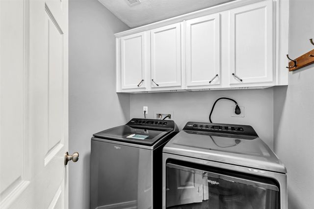 3925 Lowden Street B, Houston, TX 77051