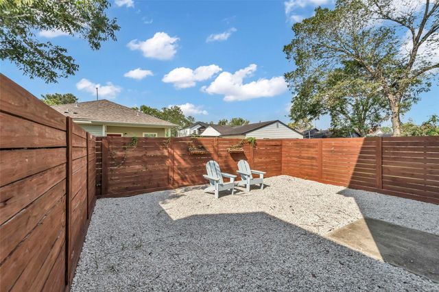 3925 Lowden Street B, Houston, TX 77051