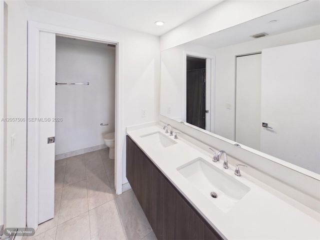488 NE 18th St 203, Miami, FL 33132