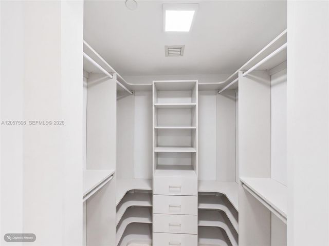 488 NE 18th St 203, Miami, FL 33132
