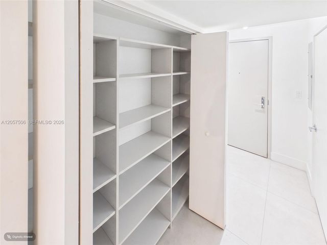 488 NE 18th St 203, Miami, FL 33132