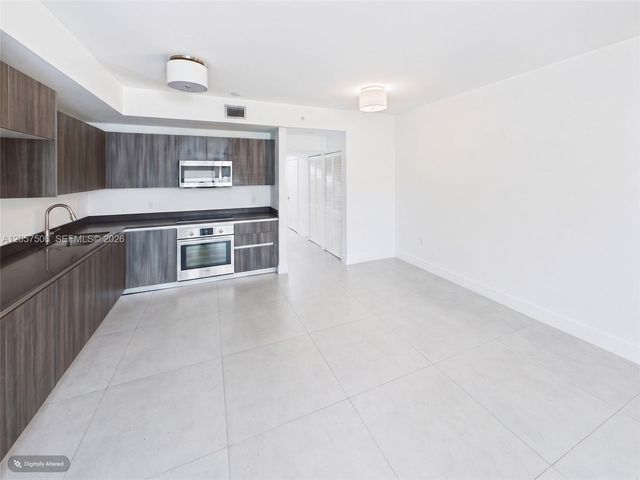 488 NE 18th St 203, Miami, FL 33132